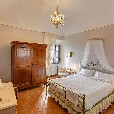 La Rocca Aparthotel Gambassi Terme Bagian luar foto