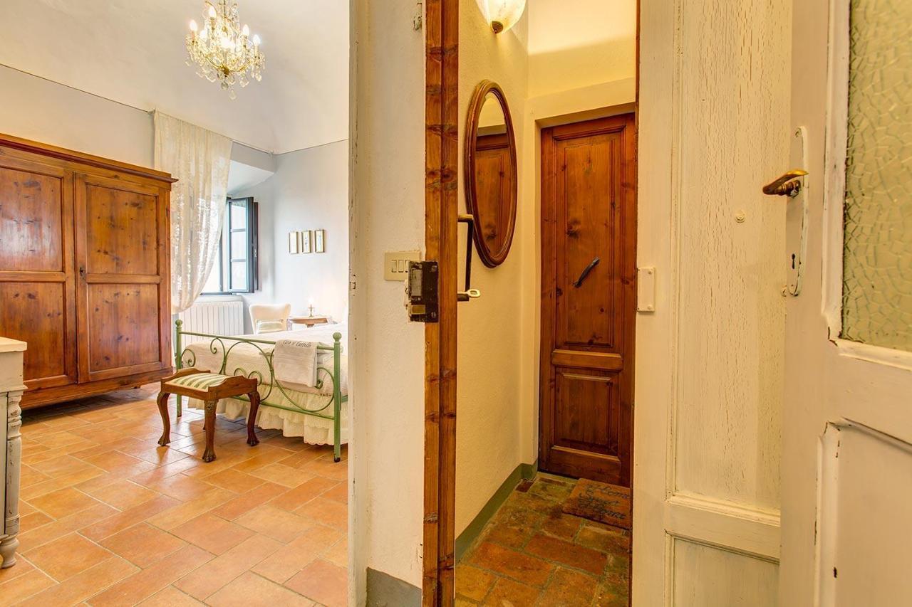 La Rocca Aparthotel Gambassi Terme Bagian luar foto