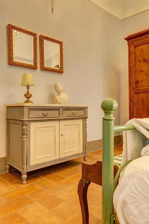 La Rocca Aparthotel Gambassi Terme Bagian luar foto