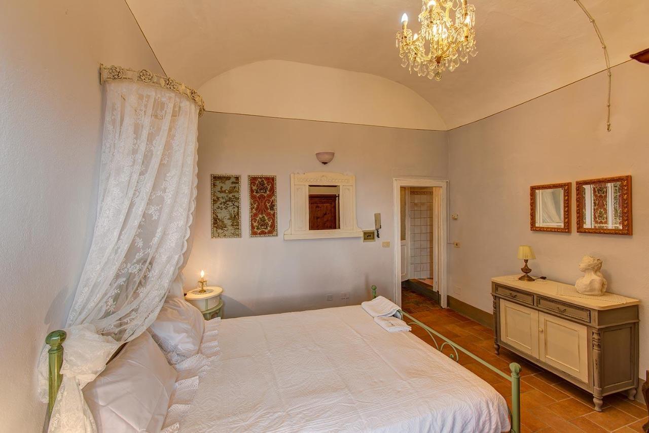 La Rocca Aparthotel Gambassi Terme Bagian luar foto